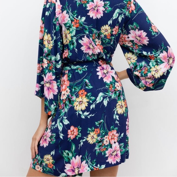 Yumi Kim Floral Robe - Picture 2 of 5